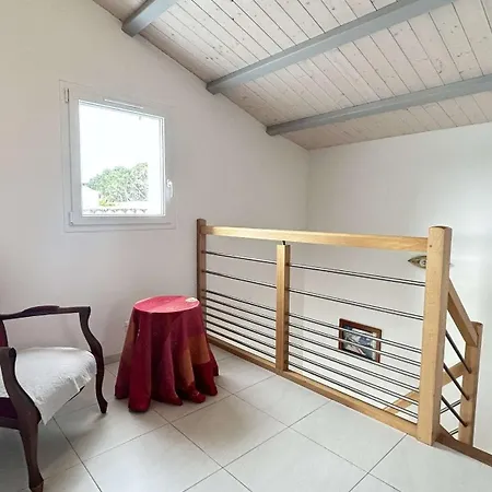 Ba000-17f 4 Pieces - 6 Couchages Barbatre *