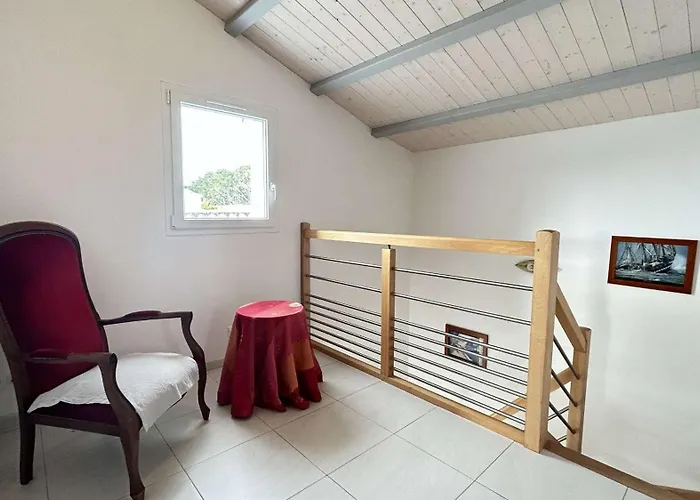 Ba000-17f 4 Pieces - 6 Couchages Barbatre *